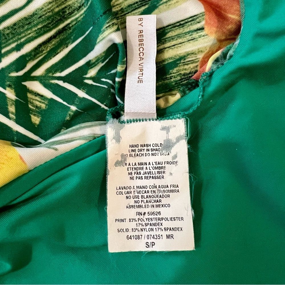 BECCA One Piece Reversible Swimsuit Palm Floral Multi and Solid Green Size Small - Picture 11 of 11